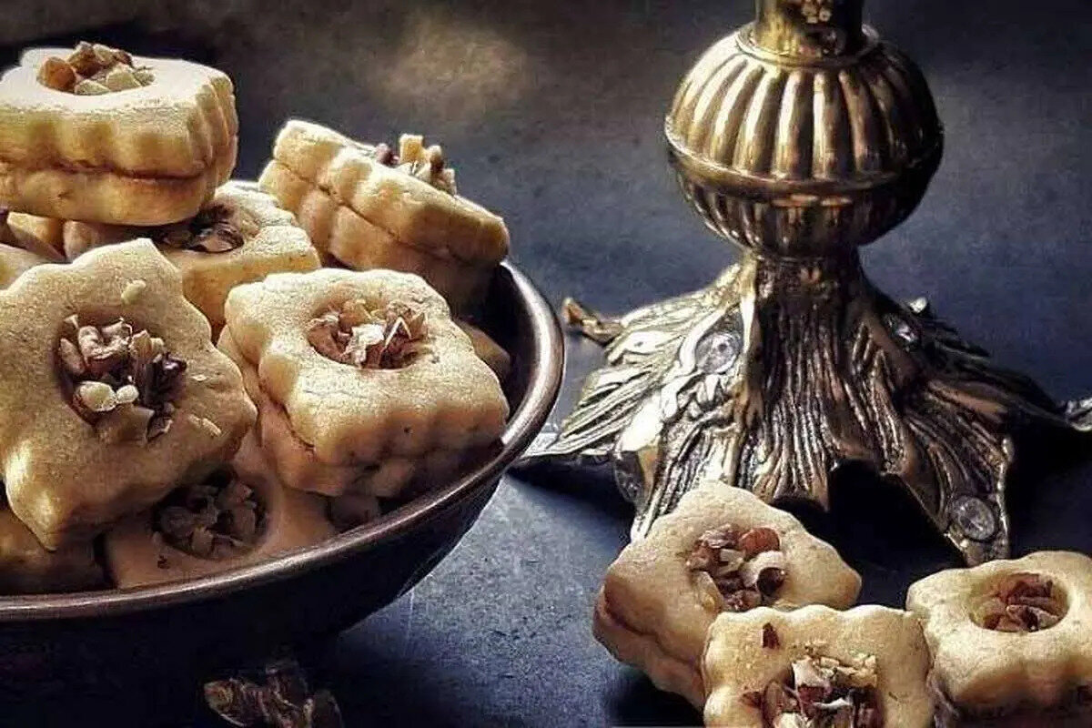 طرز تهیه شیرینی آردی گردویی؛ شیرینی خوشمزه ویژه نوروز