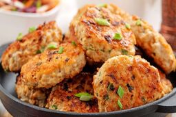 کوکو سیب زمینی با مرغ؛ بهترین گزینه برای یک شام فوری با دستور پخت آسان