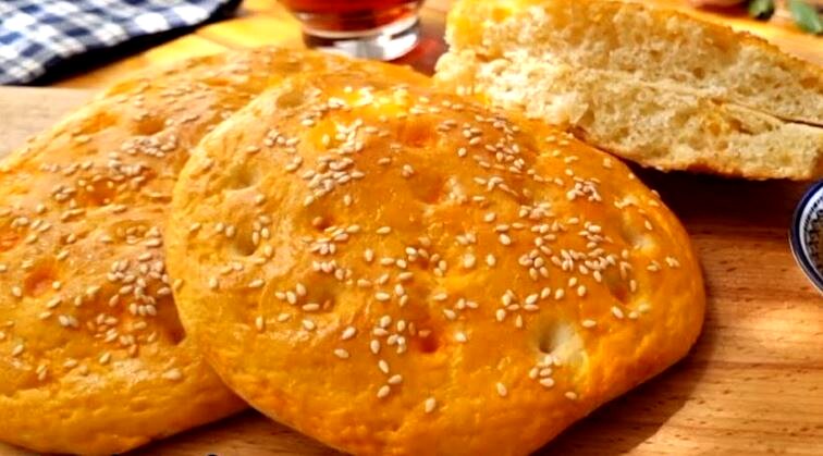 ببینید؛ طرز تهیه نان شیرمال خوشمزه بدون شکر و تخم مرغ
