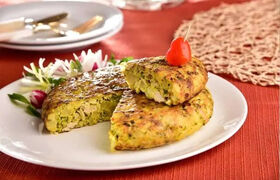 طرز تهیه کوکو چغترمه؛ صبحانه عروسی رشتی‌ها