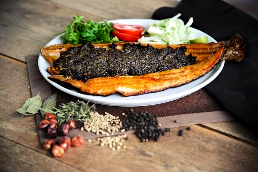 طرز تهیه حشو و ماهی جنوب سرخ کرده ؛ غذایی ساده و خوشمزه