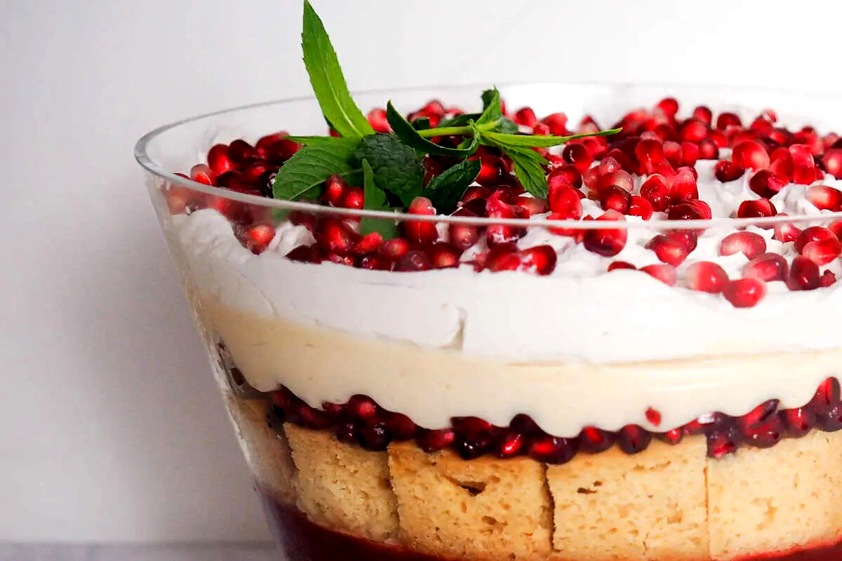 طرز تهیه ترایفل انار؛ دسر شیک و مجلسی برای شب یلدا