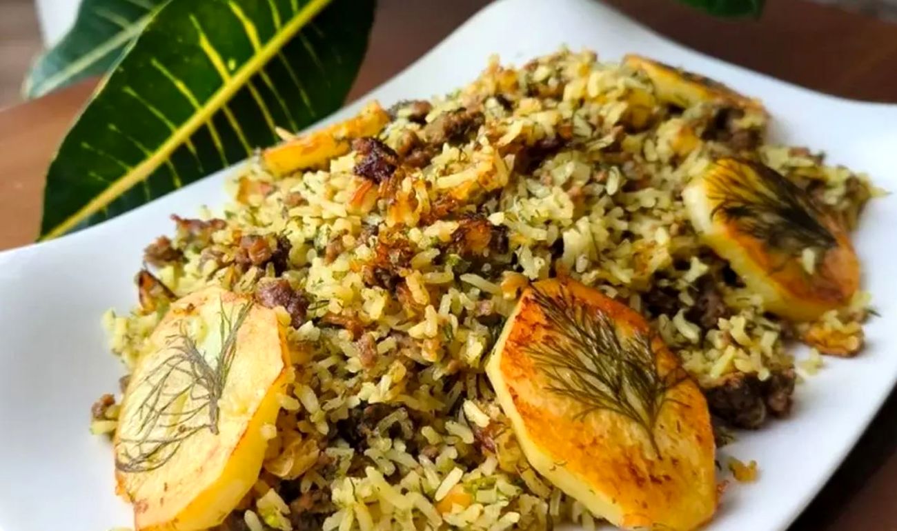 طرز تهیه دمپخت برگ مو؛ پلوی خوش عطر و لذیذ