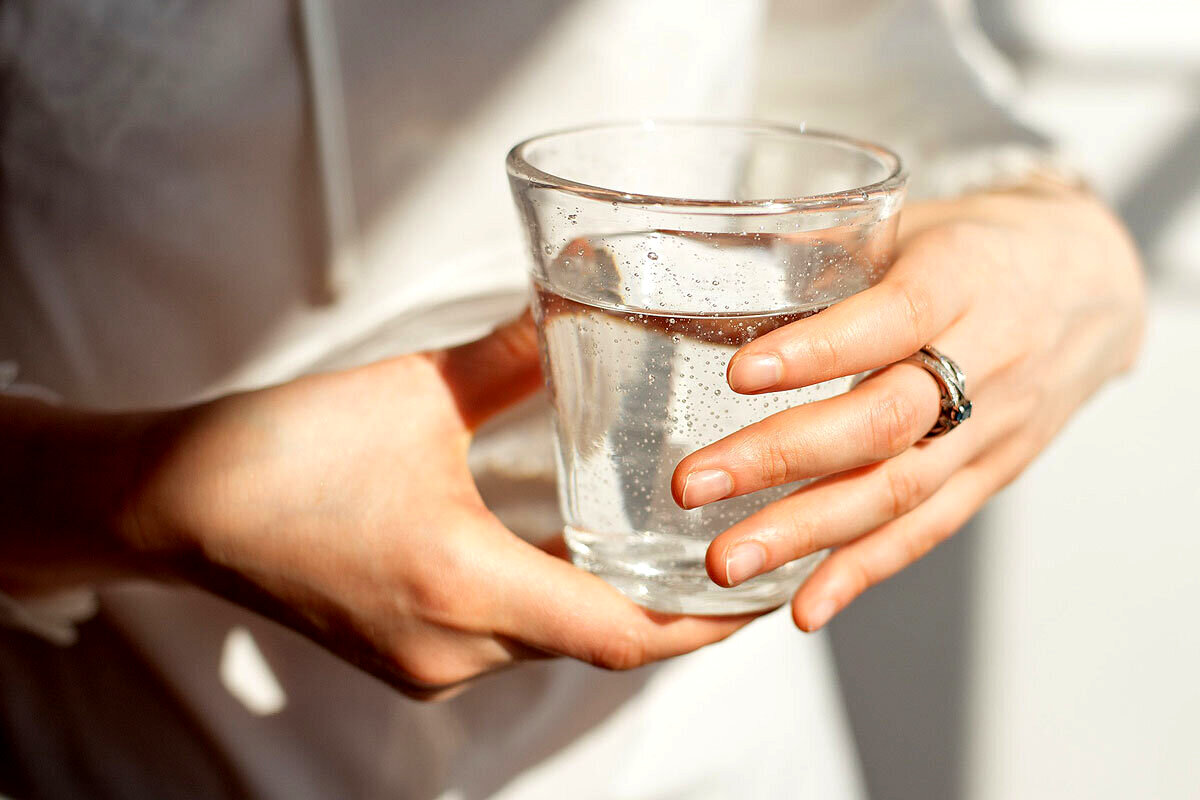اگر استرس بی‌دلیل دارید، شاید فقط بدن‌تان تشنه است