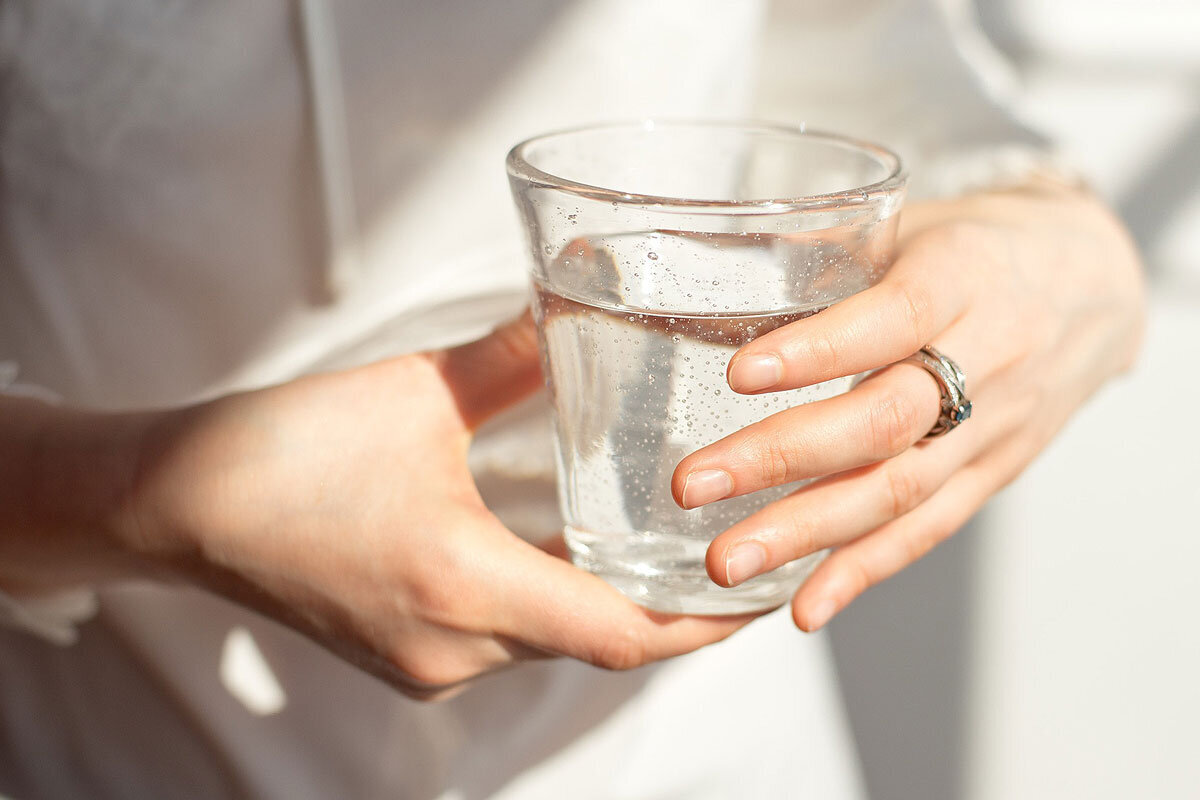 اگر استرس بی‌دلیل دارید، شاید فقط بدن‌تان تشنه است
