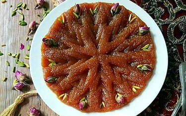 طرز تهیه حلوای اوماج با شیره انگور
