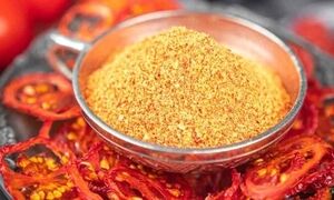 چگونه پودر گوجه‌فرنگی خانگی درست کنیم؟ + موارد مصرف