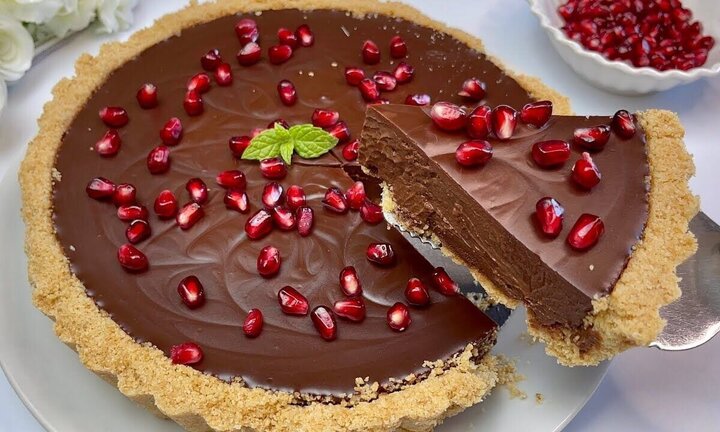 چطور با انار و بیسکوئیت تارت درست کنیم؟