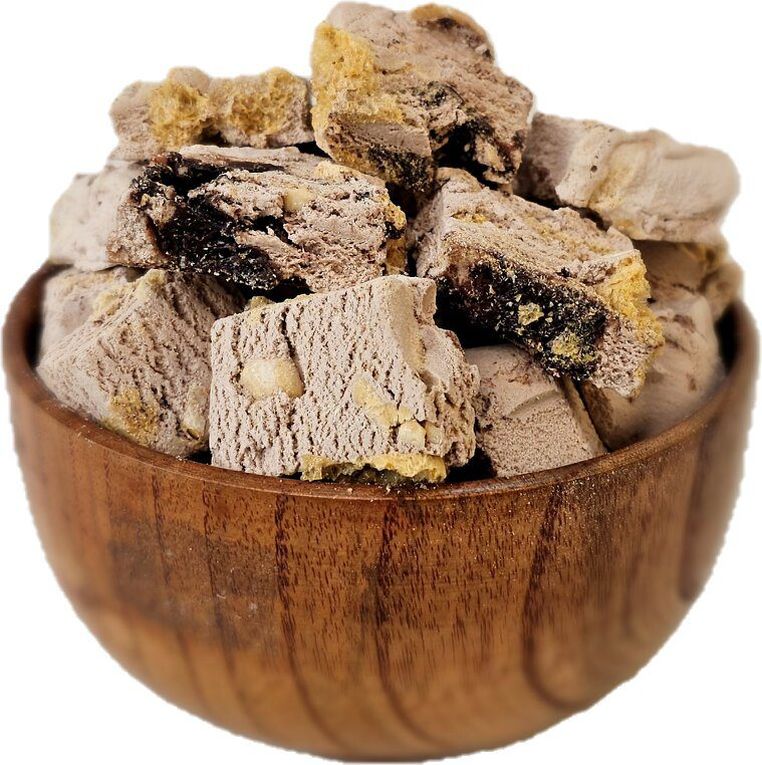 دستور تهیه بستنی خشک بادامزمینی برای شب چله