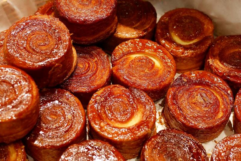 طرز تهیه “کوئین آمان” شیرینی سنتی فرانسوی
