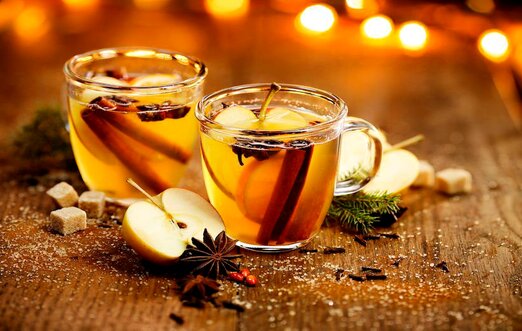 آب سیب داغ و دارچین؛ نوشیدنی زمستانی خوش‌طعم