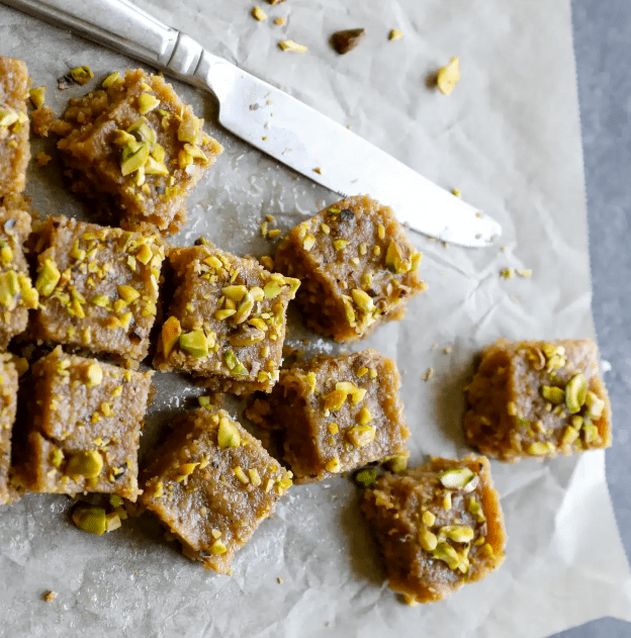 طرز تهیه حلوا یخچالی در 5 مرحله