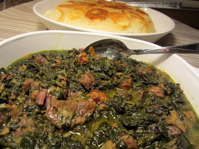 دستور پخت عالی و متفاوت خورش آلو اسفناج