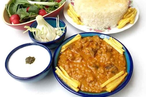 خورش دوغ پای ؛یکی از بهترین غذاهای زاهدان