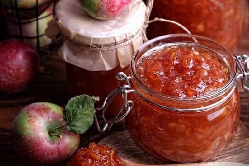 (ویدیو) طرز تهیه مربا سیب قرمز