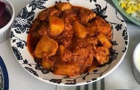 طرز تهیه خورشت مرغ و سیب زمینی رستورانی مخصوص