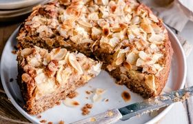 طرز تهیه کیک سیب روسی