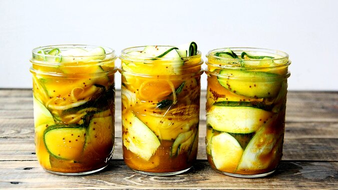 طرز تهیه ترشی کدو سبز خانگی؛ ساده و خوشمزه