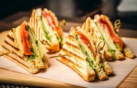 طرز تهیه لقمه فوری و سالم برای بچه‌ها با ساندویچ‌ساز