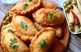 دستور تهیه پیراشکی مرغ و قارچ