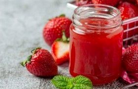“مربای توت فرنگی” سریع خانگی با دستور تهیه سر آشپز