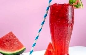 طرز تهیه موهیتو هندوانه هم با سودا و هم بدون آب گاز دار