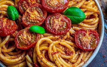 دستور پخت پاستا گوجه: یک غذای لذیذ و خوشمزه