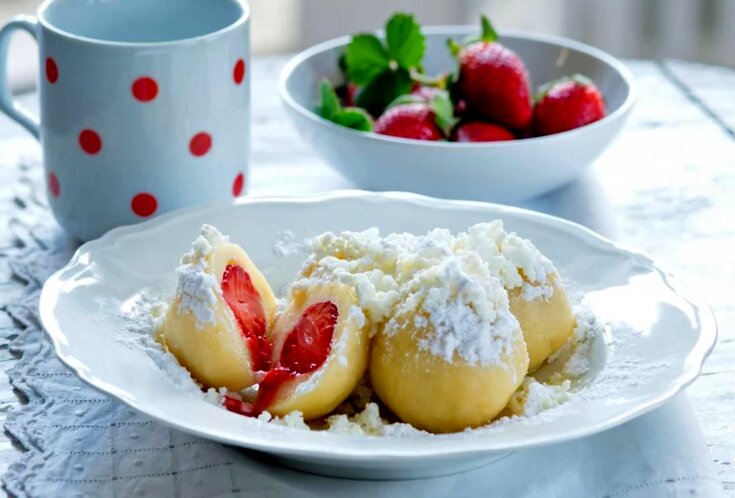 طرز تهیه پیراشکی پنیری میوه‌ای؛ یک دسر خوشمزه و لذیذ