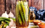 طرز تهیه ترشی بامیه خانگی به ۳ روش: با سرکه، گوجه و رب انار