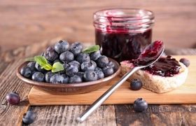 طرز تهیه مربا بلوبری؛ خاص و خوشرنگ
