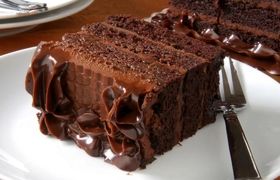 طرز تهیه کیک خیس شکلاتی با ماست
