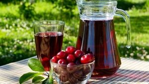 طرز تهیه شربت آلبالو بدون شکر با ۳ روش