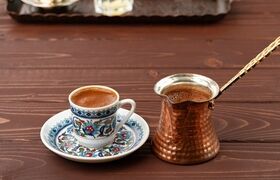 هنوز خیلی ها روش دم کردن قهوه ترک روی گاز را بلد نیستند