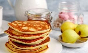 طرز تهیه پنکیک گلابی با شیر و دارچین