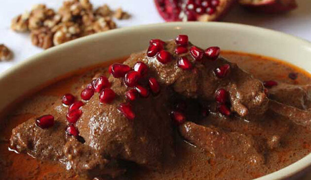 فسنجان اردک؛ غذایی که شما را یکراست به کودکی و عروسی های روستایی گیلان می برد