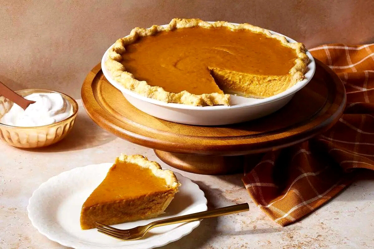 طرز تهیه پای کدو حلوایی، شیرینی خاص برای شب یلدا