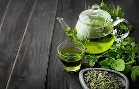 چه کسانی نباید چای سبز بخورند؟