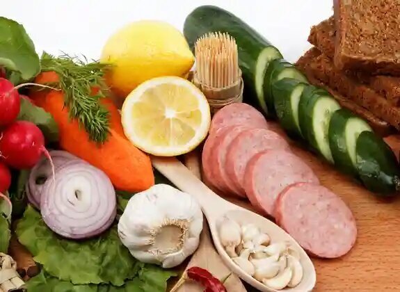 غذاها چطور شما را خوش‌بوتر و جذاب‌تر می‌کنند؟