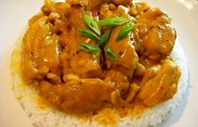 طرز تهیه خورشت مرغ و کاری؛ غذای خوشمزه هندی