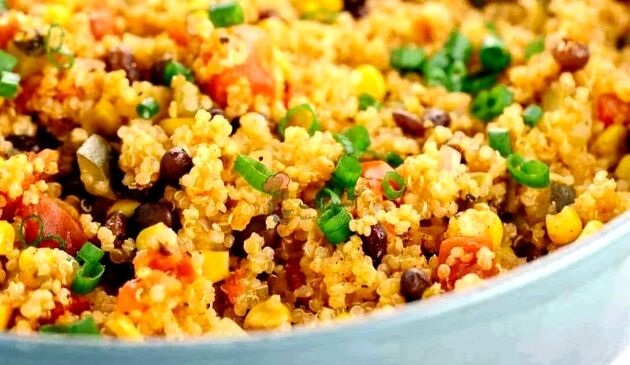 طرز پخت کینوا به جای برنج؛ از مواد لازم تا نکات مهم درباره سرو و نگهداری