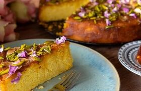 طرز کیک ماست زعفرانی؛ یک عصرانه دلچسب!