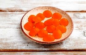 طرز تهیه آبنبات پرتقال و لیمو بازاری در خانه + مواد لازم، مراحل و نکات