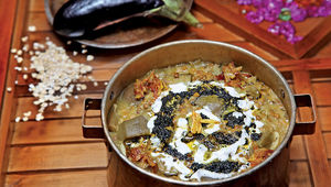 طرز تهیه آش بادمجان، غذای خوشمزه لرستان