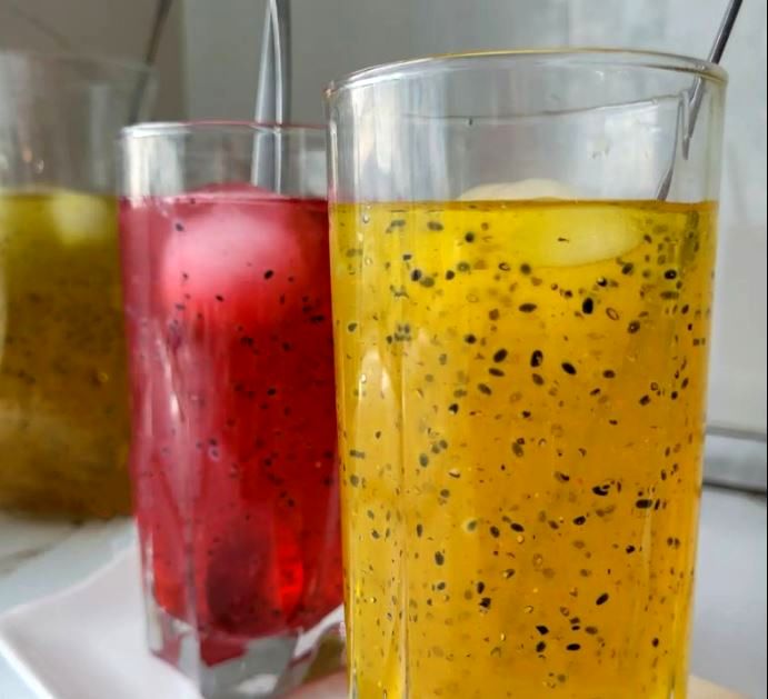 طرز تهیه شربت ژلهای با تخمه شربتی؛ مجلسی و ساده