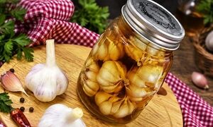 فصل درست کردن سیر ترشی از راه رسید