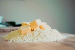 اگر عاشق بوی کره هستید اما از چاق شدن می‌هراسید، از این ادویه استفاده کنید + موارد مصرف در آشپزی و قنادی