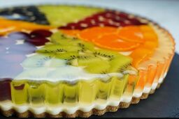 طرز تهیه تارت ژله‌ای با میوه‌های تازه
