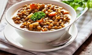 تهیه خوراک عدس و اسفناج با این روش ساده ؛ بمب آهن و انرژی!