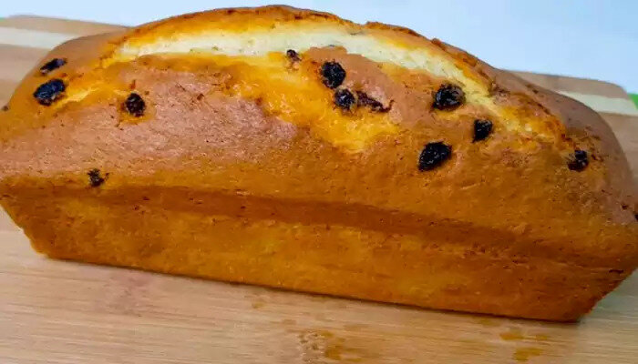 کیک کشمشی بدون فر؛ طرز تهیه کیک کشمشی بدون فر در ماهیتابه