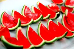 طرز تهیه انواع ژله هندوانه‌ای برای شب یلدا